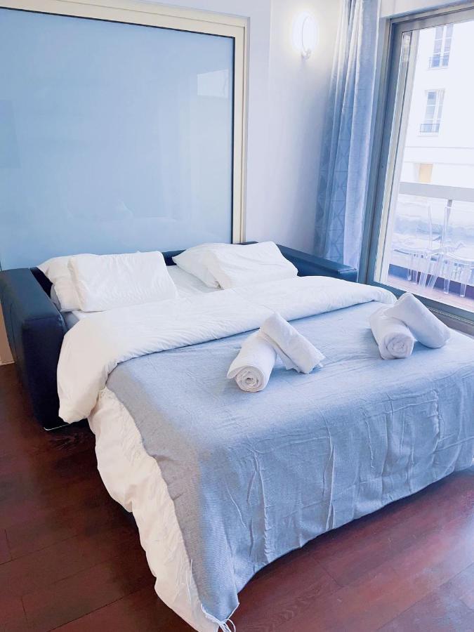 Belle Chambre Champs-Elysee Paris Exterior photo